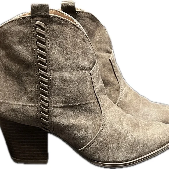 Cupid Women's Suede Ankle Boots - Taupe - 8.5 - Picture 1 of 8